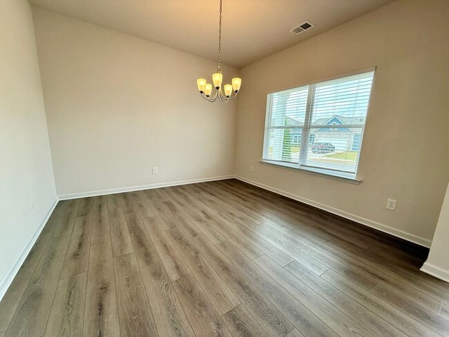 Foto del edificio - Beautiful New Home in Sought After Neighbo...