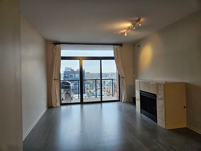 Foto del edificio - 3232 N Halsted St
