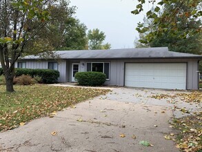 Building Photo - 124 Harvey Dr