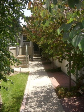 front door - 2118 N Glenoaks Blvd