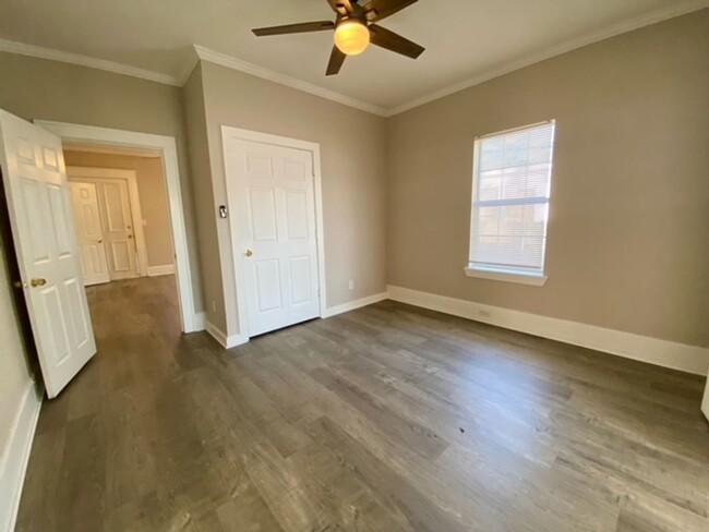 Building Photo - 3 Bedroom 2 Bath Remodeled Home in Broadmoor!