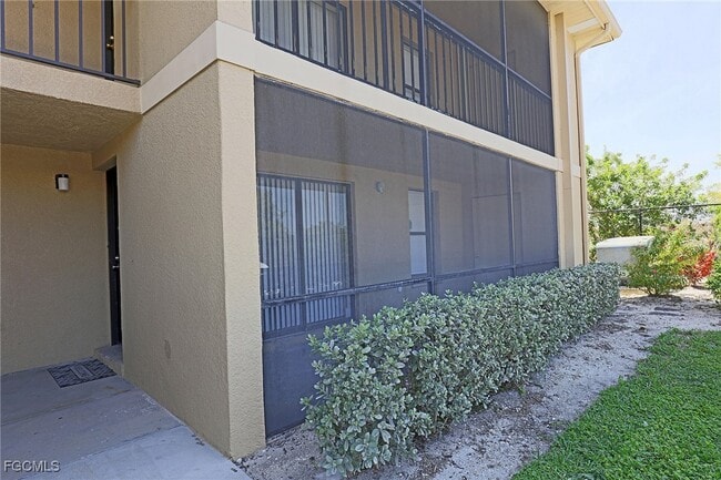 Building Photo - 5331 Summerlin Rd