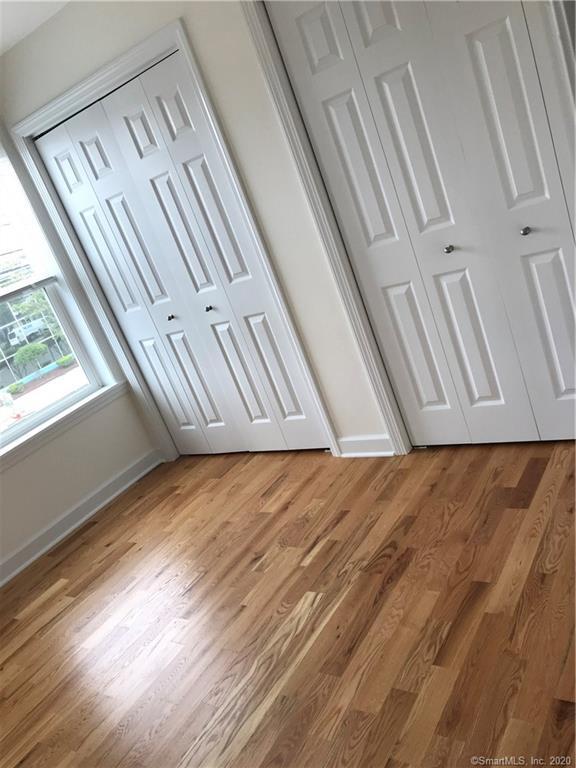 Foto del edificio - 3042 Fairfield Ave