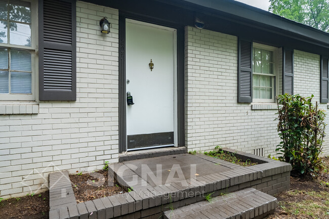 Building Photo - 207 Von Dale Dr