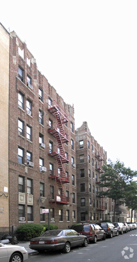 Foto del edificio - 255 E 18th St