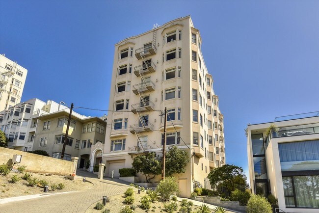 Building Photo - 1275 Greenwich St