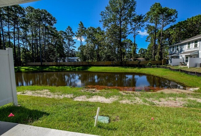 Foto del edificio - 219 Sandhill Pines Dr