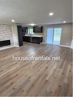 Foto del edificio - 5157 Herrin Rd
