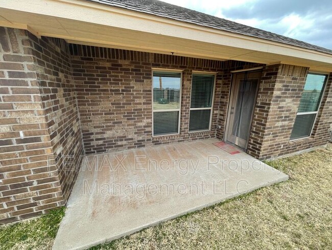 Building Photo - 3208 Texarkana Ct