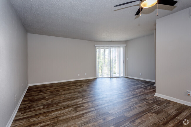 2HAB, 2BA - 963 ft² - Eastwood Crossings