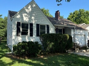 Building Photo - 1558 S National Ave