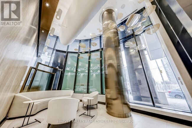 Photo du bâtiment - 480 Front St W