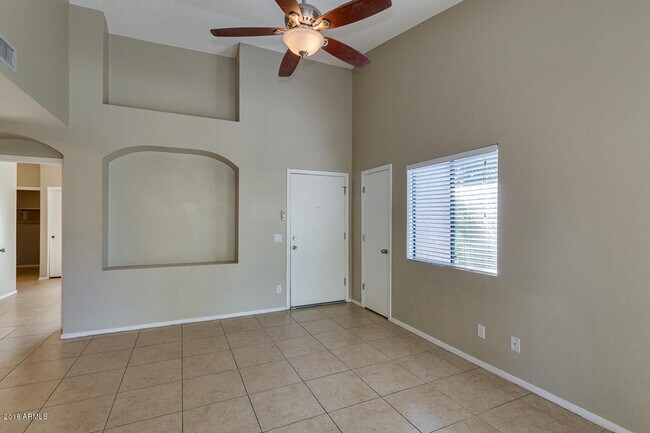 Building Photo - 6550 N 47th Ave