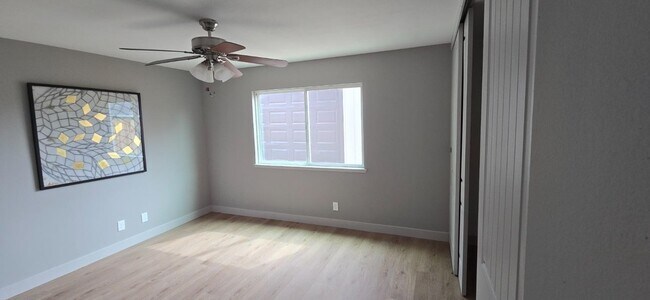 Foto del edificio - 6852 Westchester Way