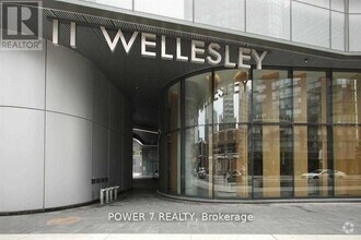 Building Photo - 11-2011 Wellesley St W
