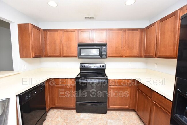 Foto del edificio - 1615 Laurel Meadows Dr