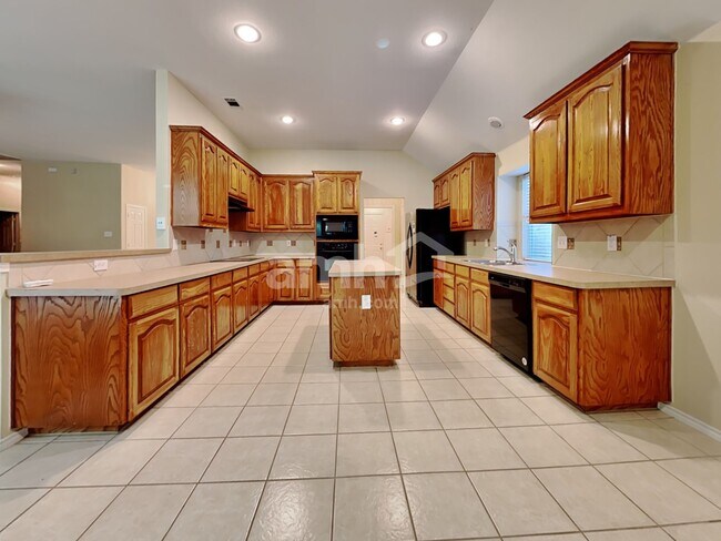 Foto del edificio - 5776 Jillian Way