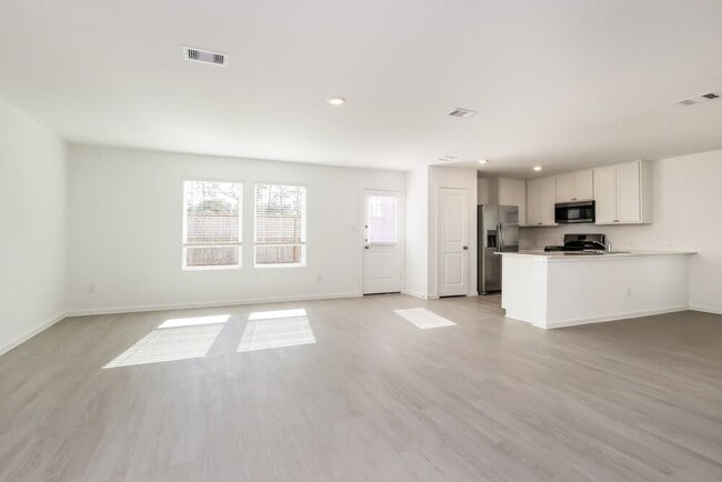 Building Photo - 15286 Abella Dr