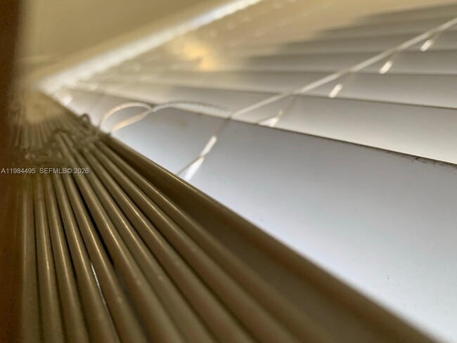 Building Photo - 1511 SW 4th Ave