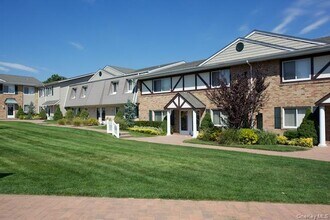 Building Photo - 7 Twilight Walk