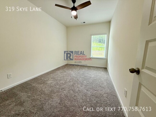 Building Photo - 319 Skye Ln