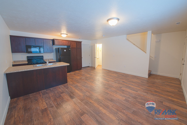 Foto del edificio - Mills Road Townhome Rentals