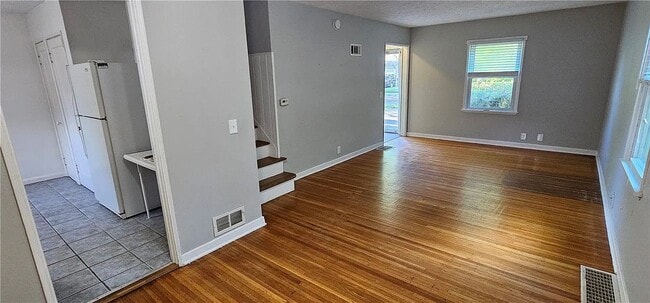 Building Photo - 156 Edgemont Rd