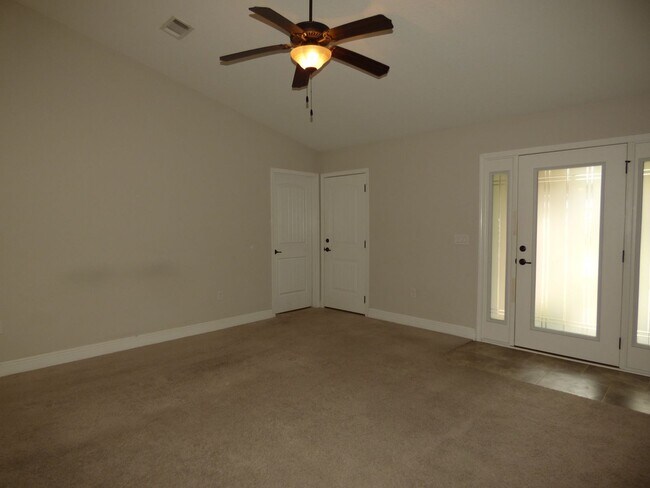 Foto del edificio - Great Home Minutes From Interstate