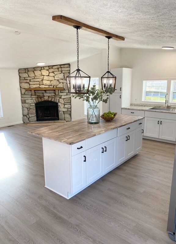 Foto principal - 5095 E R Ave