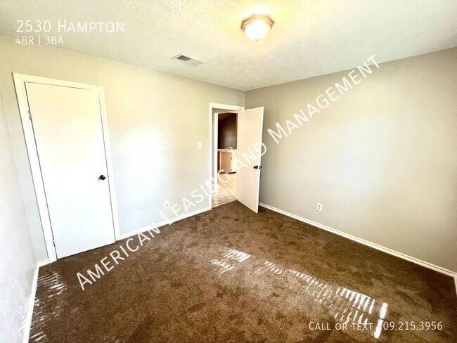 Building Photo - 4 Bedroom 3 Bathroom in Port Neches