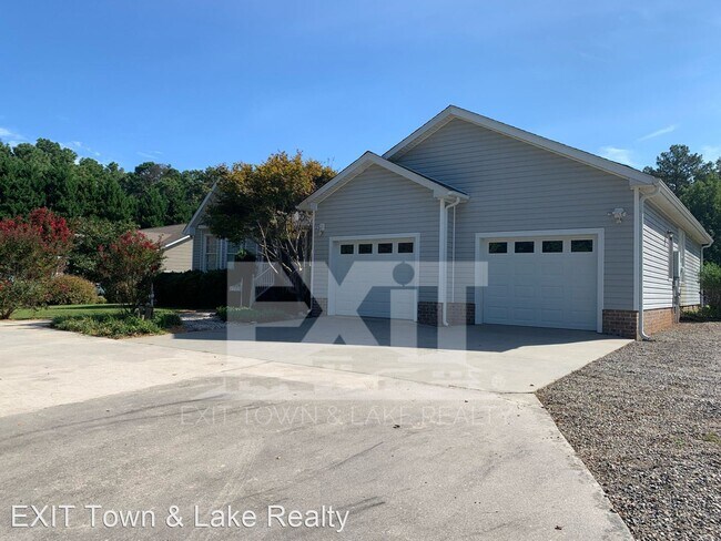 Foto del edificio - 3 br, 2 bath House - 74 Longwood Dr - 74 L...