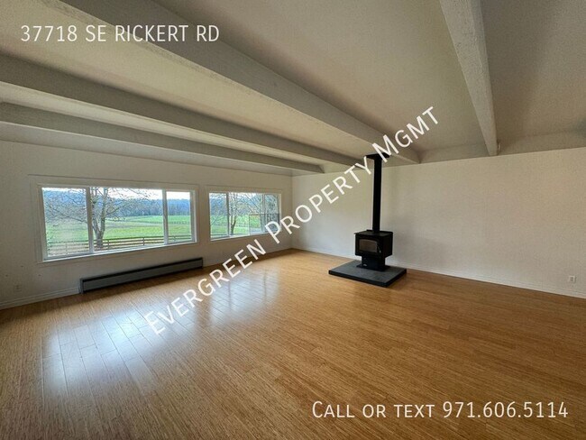 Foto del edificio - Country Living with Modern Elegance- 3 bed...