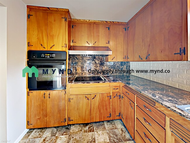 Building Photo - 4 br, 1.5 bath House - 2519 S 288th St