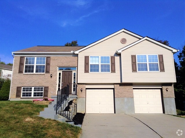 Building Photo - 2930 Holly Hill Dr