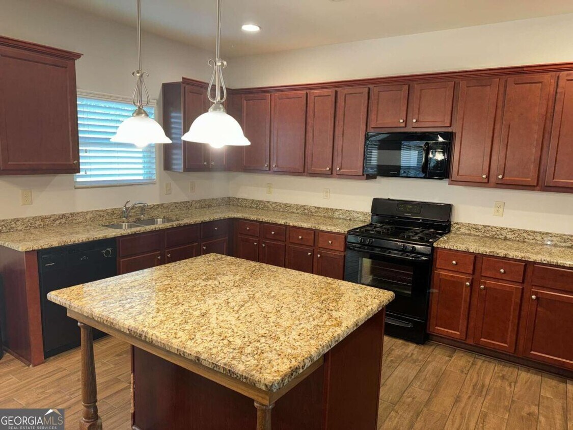 Foto principal - 1099 Sandy Bank Ct NE
