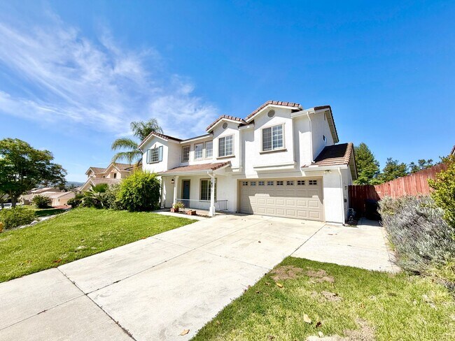 Foto del edificio - Stunning 4 Bedroom Home in California Tradewinds
