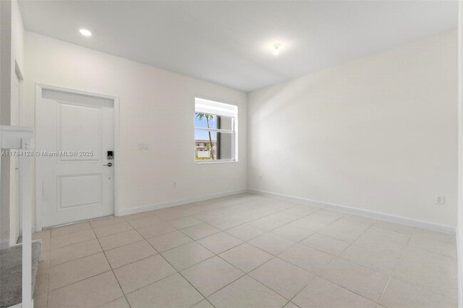 Foto del edificio - 2634 SE 29th St