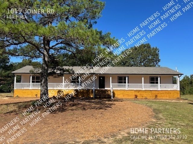 Foto principal - Rent to Own updated home with $14,000 Down...