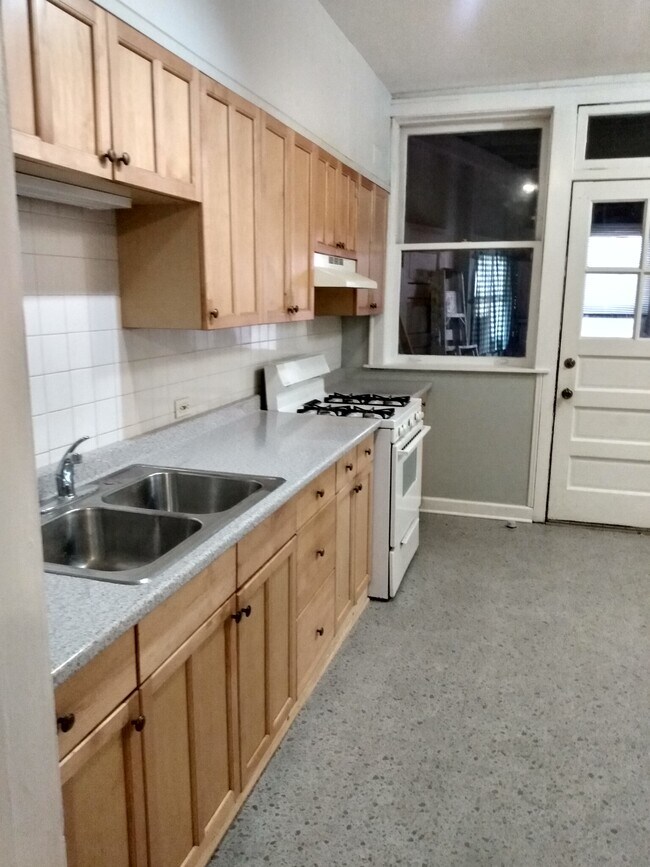 Foto del edificio - 7421 N Winchester Ave