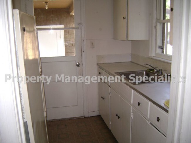Building Photo - 541 Buckminster Cir