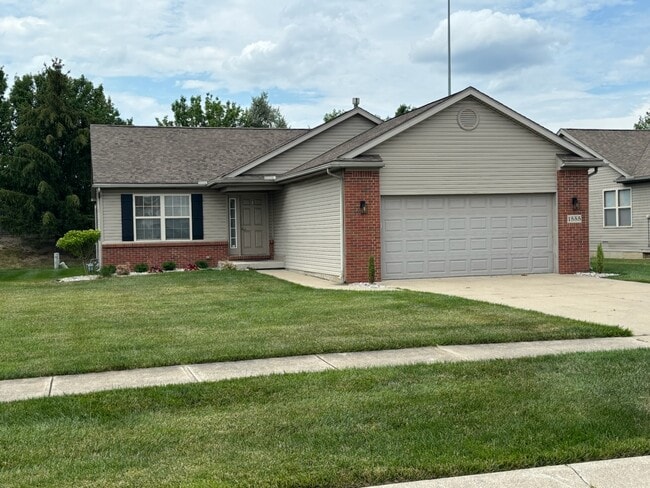 Building Photo - 1559 N Redhawk Dr