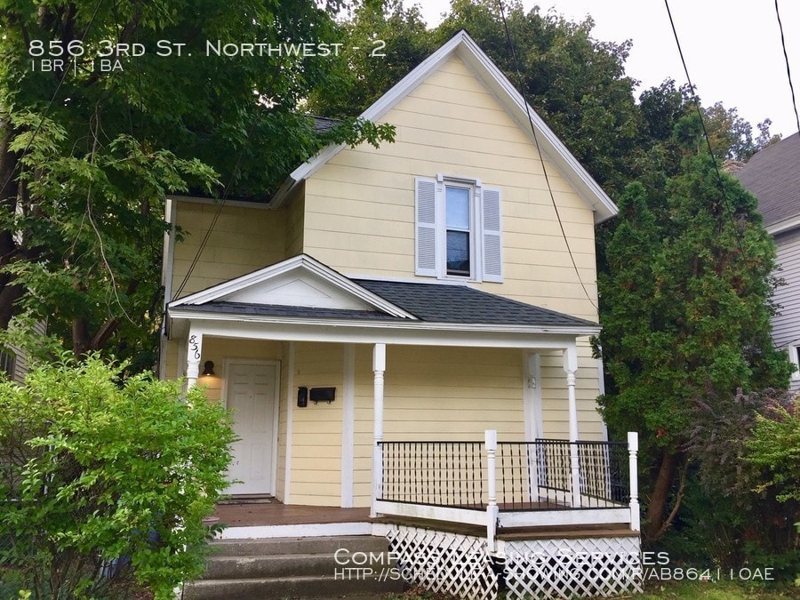 Primary Photo - 856 3rd St NW