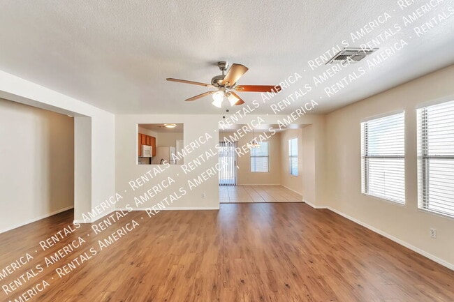 Foto del edificio - 8114 S Sunny Sky Pl