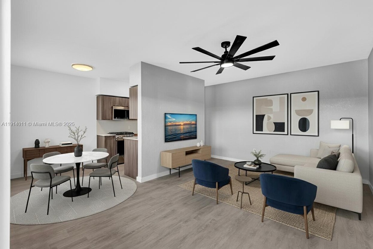 Foto principal - 9200 E Bay Harbor Dr