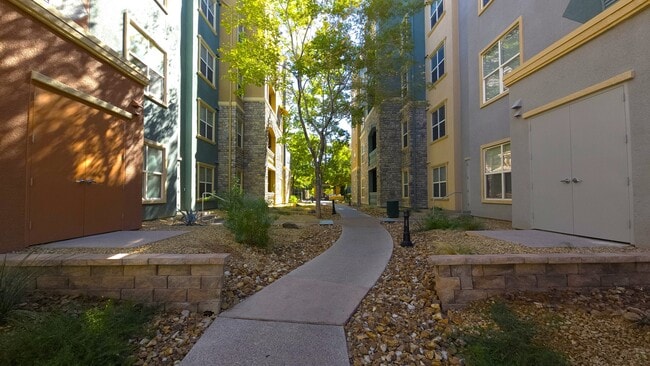 Building Photo - 26 E Serene Ave
