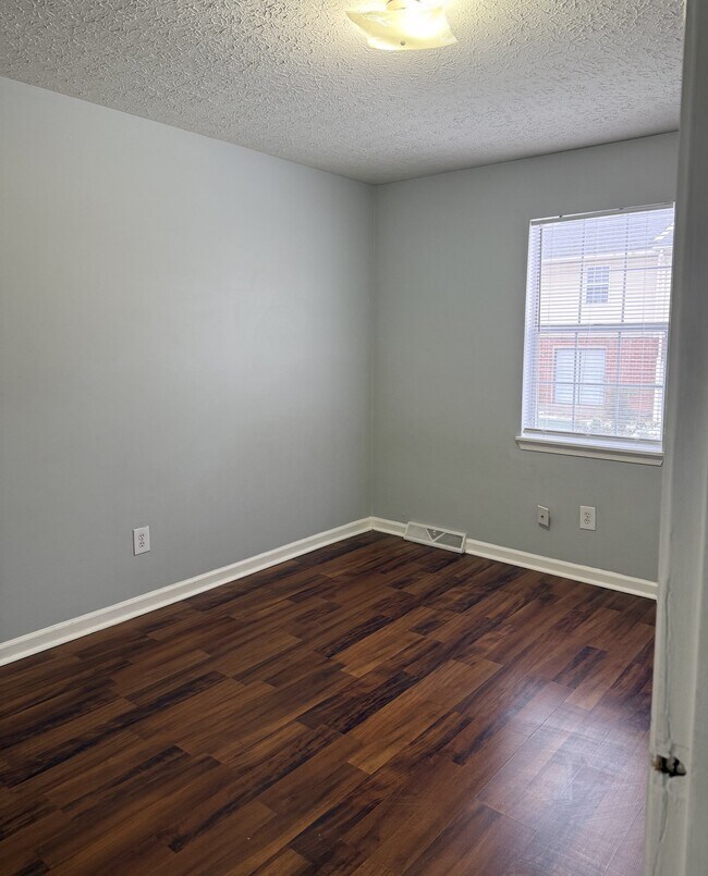 Foto del edificio - 23 Hobbs Ln