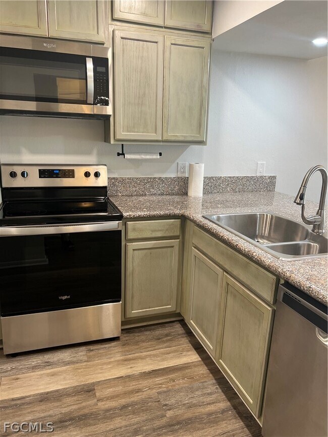 Building Photo - 1908 SE 43rd St