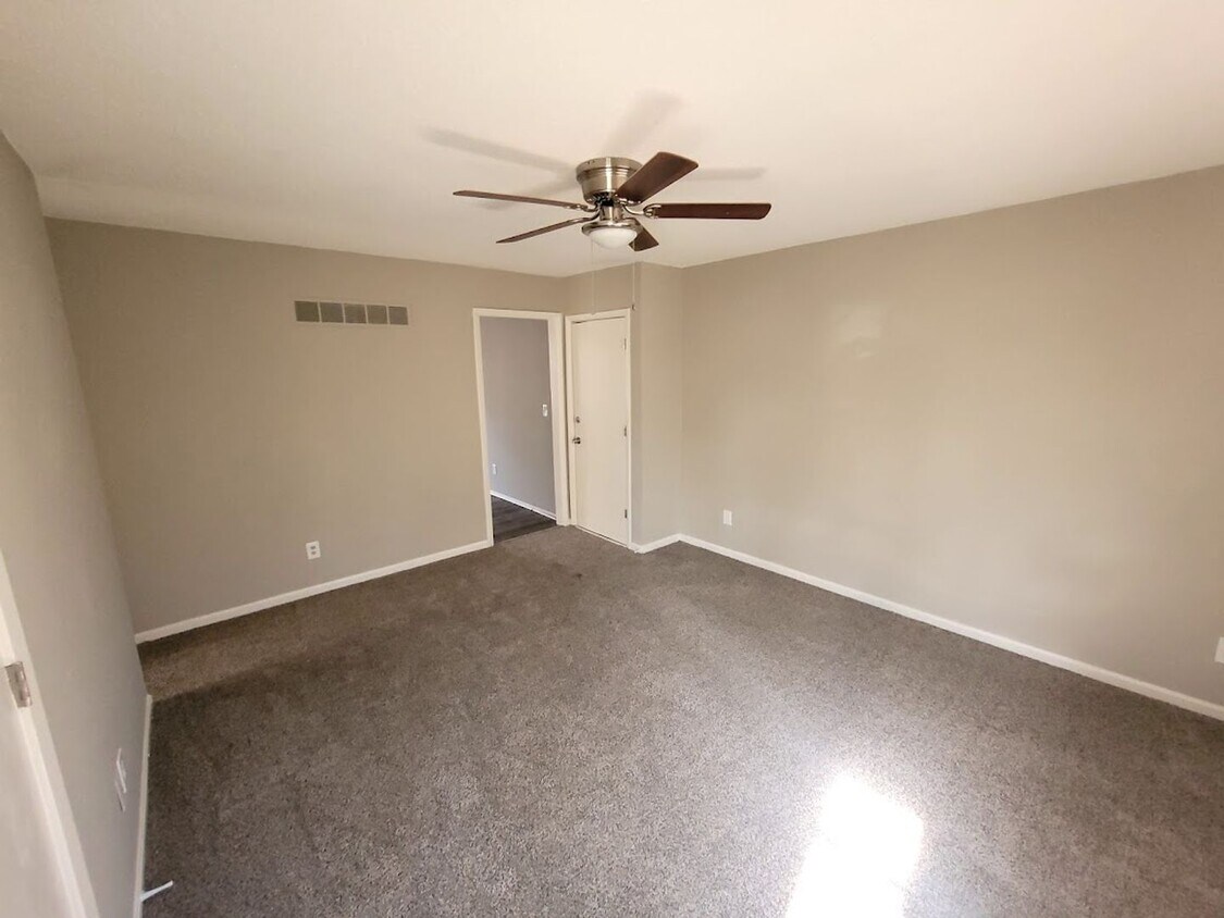 Foto principal - 5036-5038 N Topping Duplex
