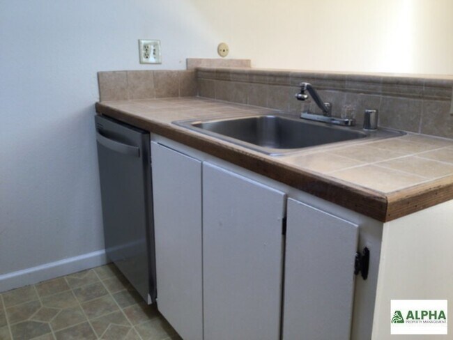 Foto del edificio - Downstairs unit