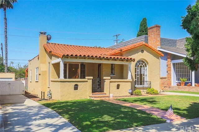 Building Photo - 2135 Pelham Ave